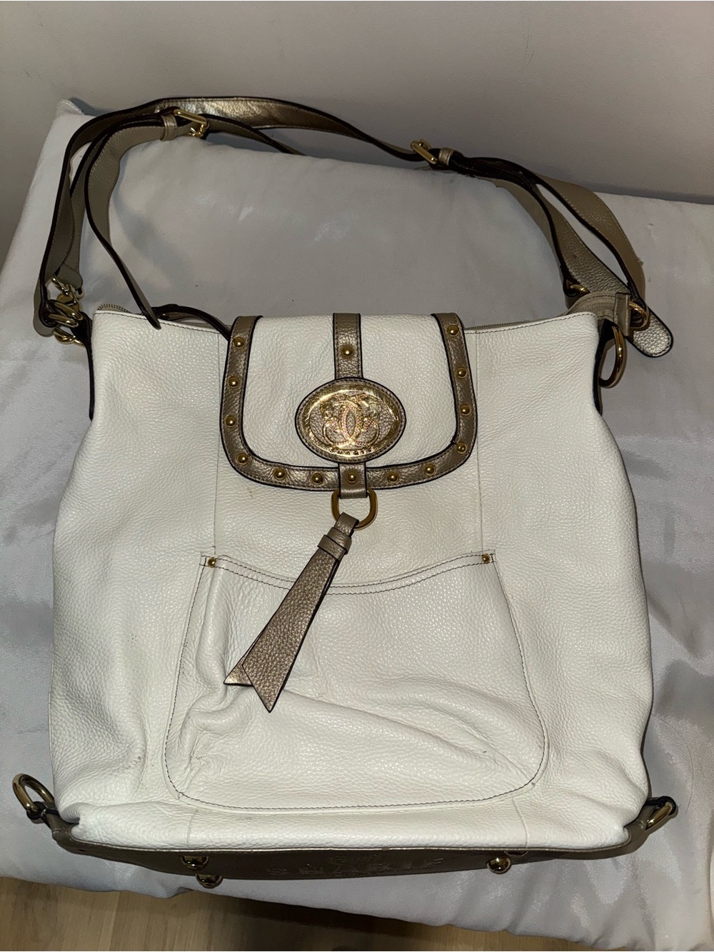 Sharif 1827 Vintage White Leather Shoulder Bag with Gold Trim and Tassel